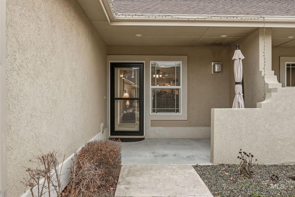 Photo of 1669 E Horse Creek, Meridian, ID 83642 (MLS # 98973096)