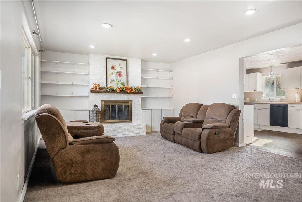 Photo of 1734 Poplar Ave, Twin Falls, ID 83301 (MLS # 98967012)