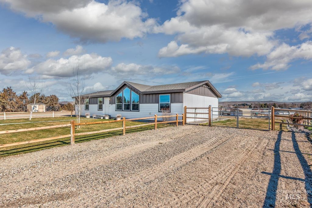 Photo of 10680 Highway 95, Payette, ID 83661 (MLS # 98976656)