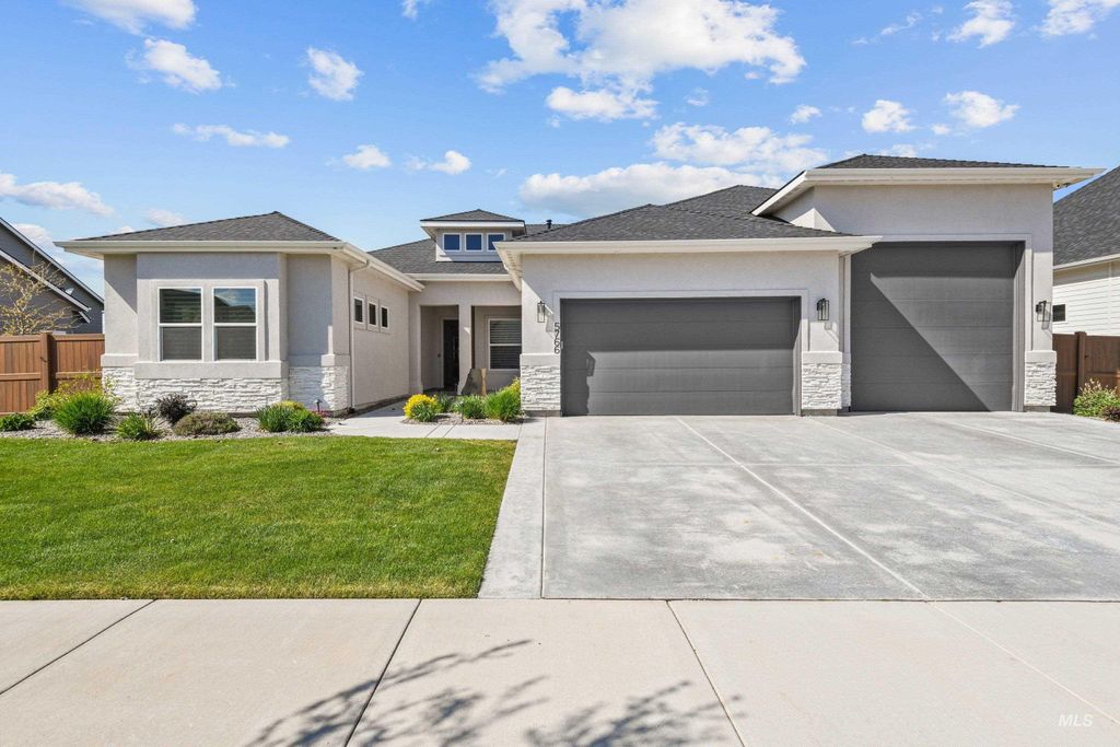 Photo of 5766 W. Trigo Dr, Eagle, ID 83616 (MLS # 98983006)
