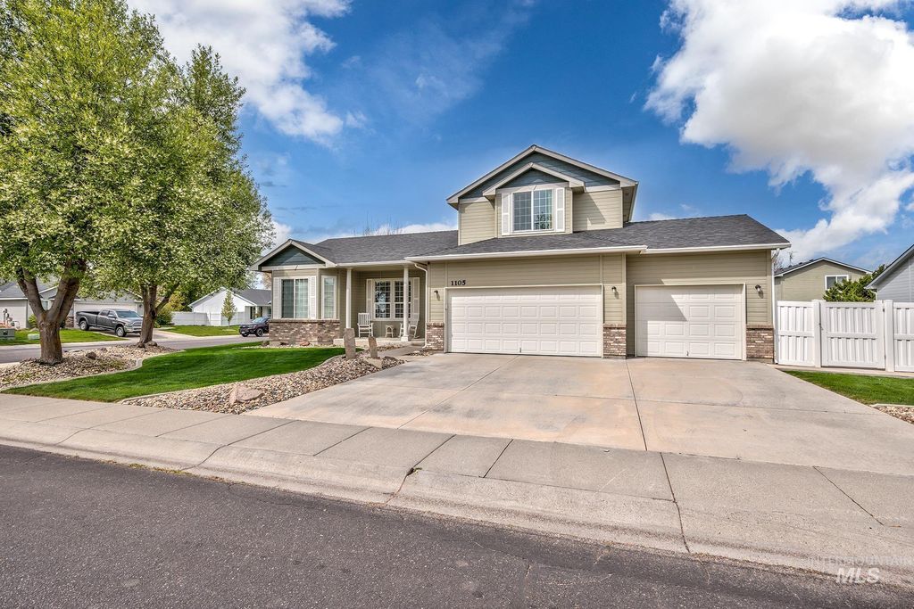 Photo of 1105 Partridge St, Fruitland, ID 83619 (MLS # 98985015)