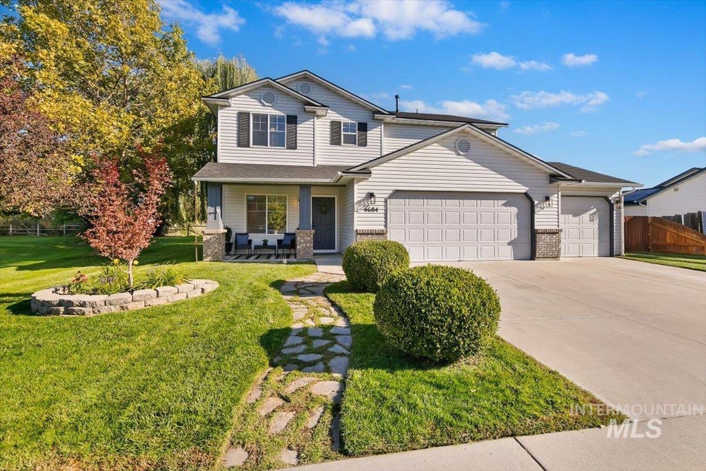 Photo of 4684 Blue Creek Ct, Meridian, ID 83646 (MLS # 99000460)