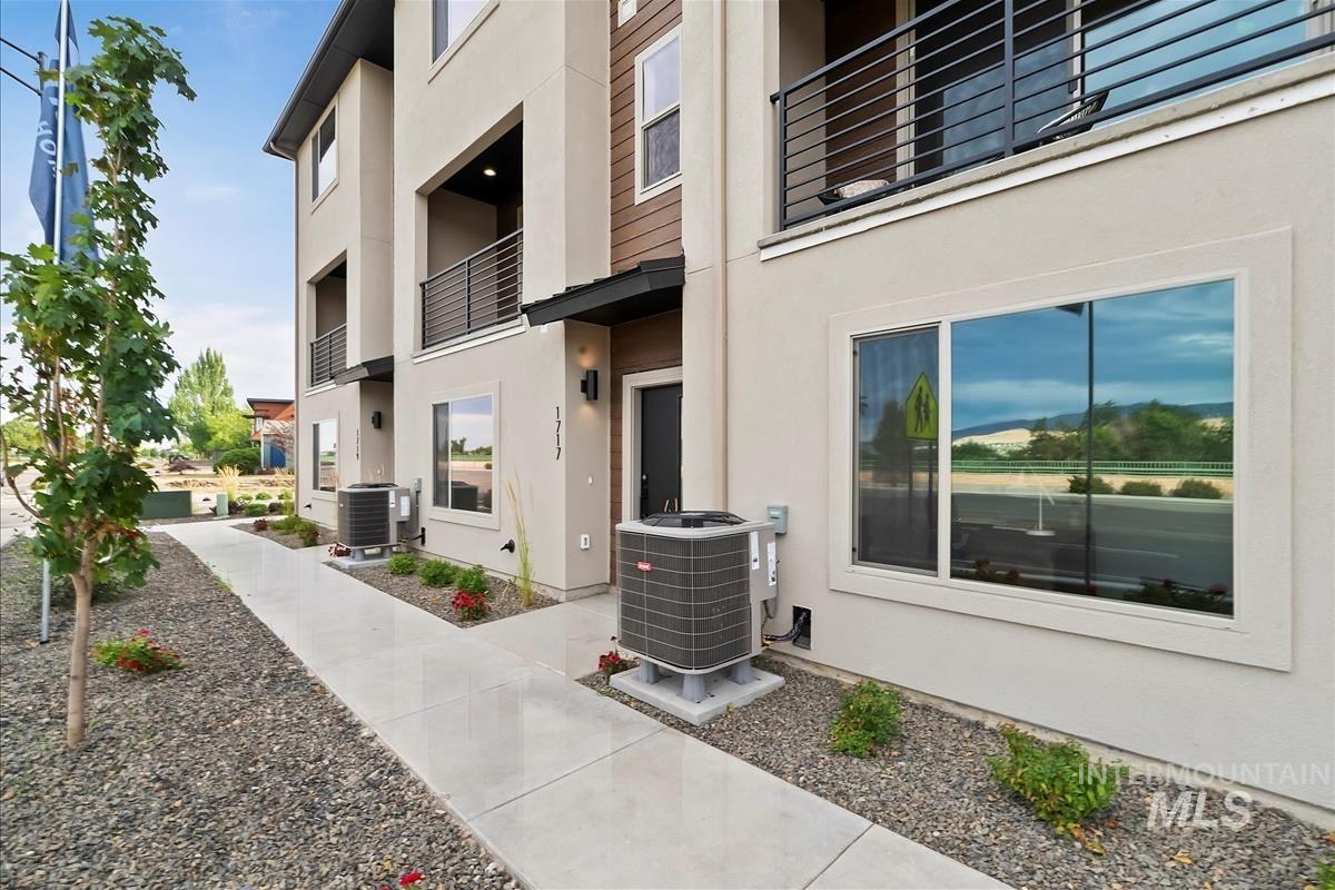 Surrounding community with a balcony