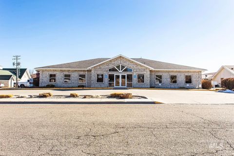 Photo of 1263 Bennett Ave. Suite 2 Ave, Burley, ID 83318 (MLS # 98974378)