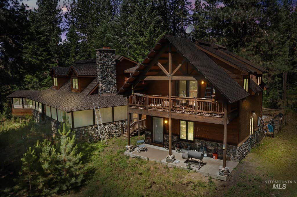 Photo of 123 Wilderness Ranch Ln, Cascade, ID 83611 (MLS # 98992691)