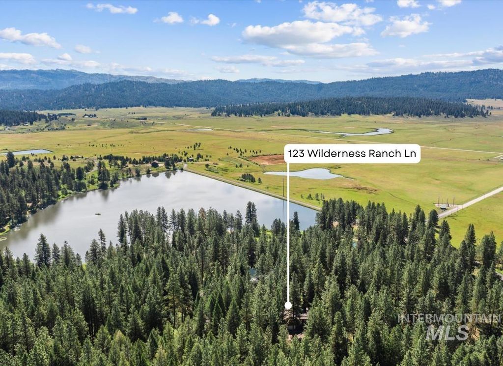 Photo of 123 Wilderness Ranch Ln, Cascade, ID 83611 (MLS # 98992691)