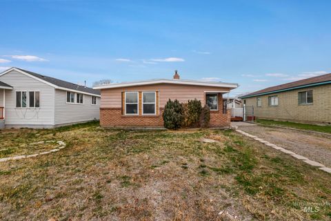 Photo of 720 14th Ave N, Buhl, ID 83316 (MLS # 98969330)