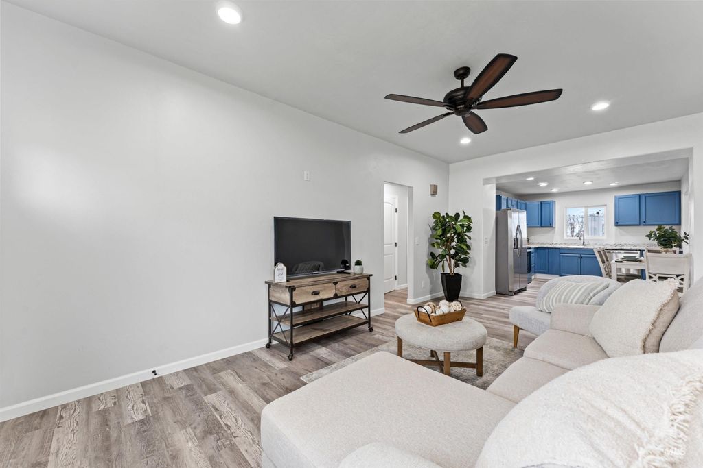 Photo of 203 Boyd Street E St, Murtaugh, ID 83344 (MLS # 98978131)