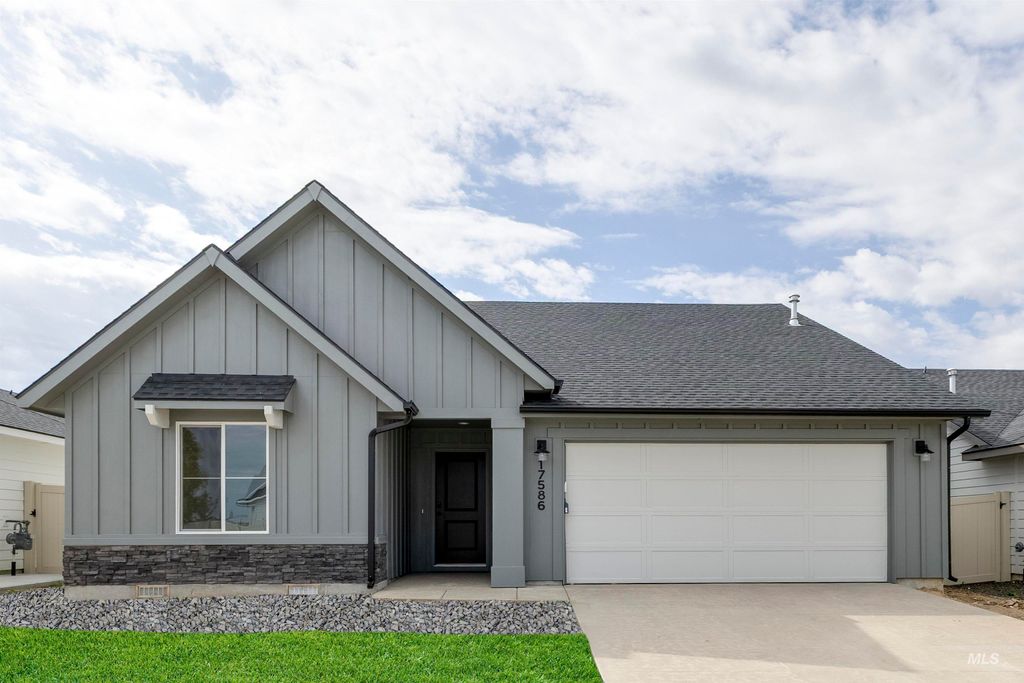 Photo of 10466 W Teratai St, Star, ID 83669 (MLS # 98968145)