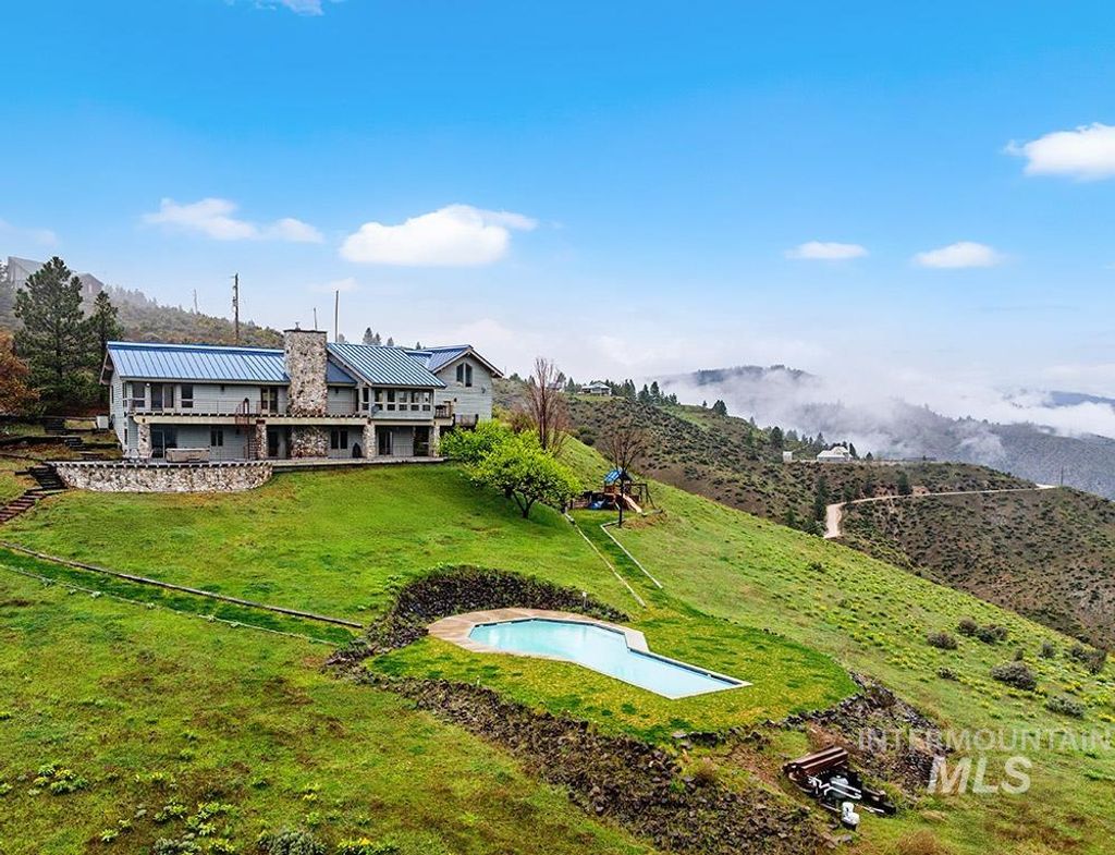 Photo of 41 Whitehawk Way, Boise, ID 83716 (MLS # 98982590)