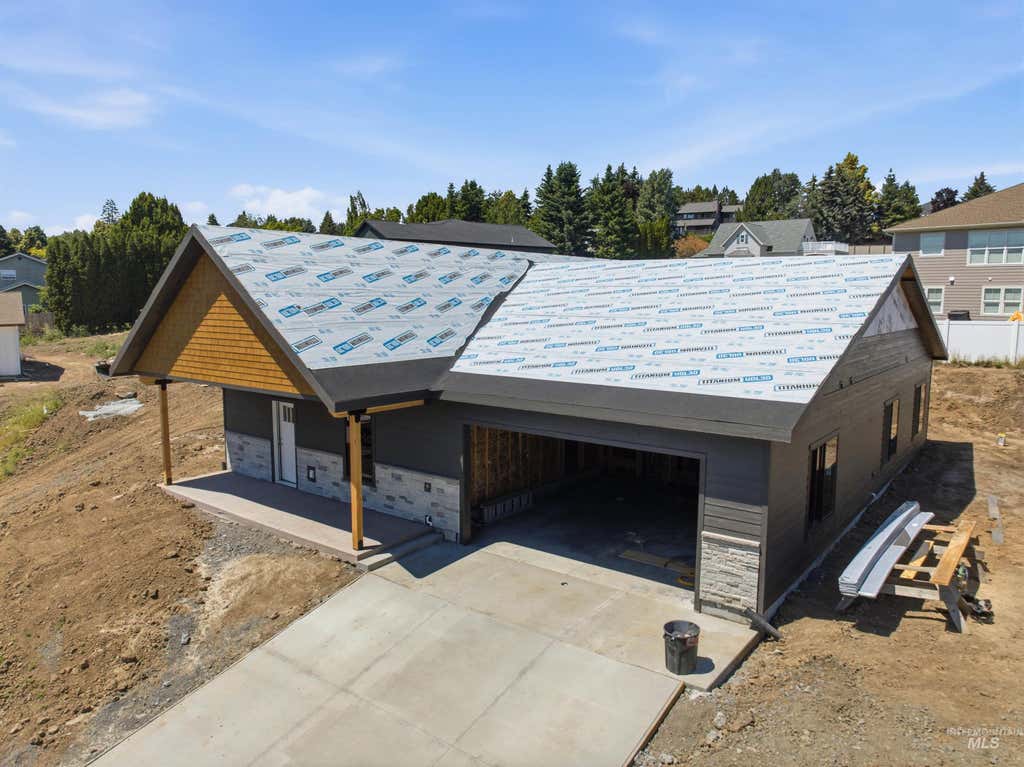 Photo of 2824 Cyprus Court, Moscow, ID 83843 (MLS # 98991450)