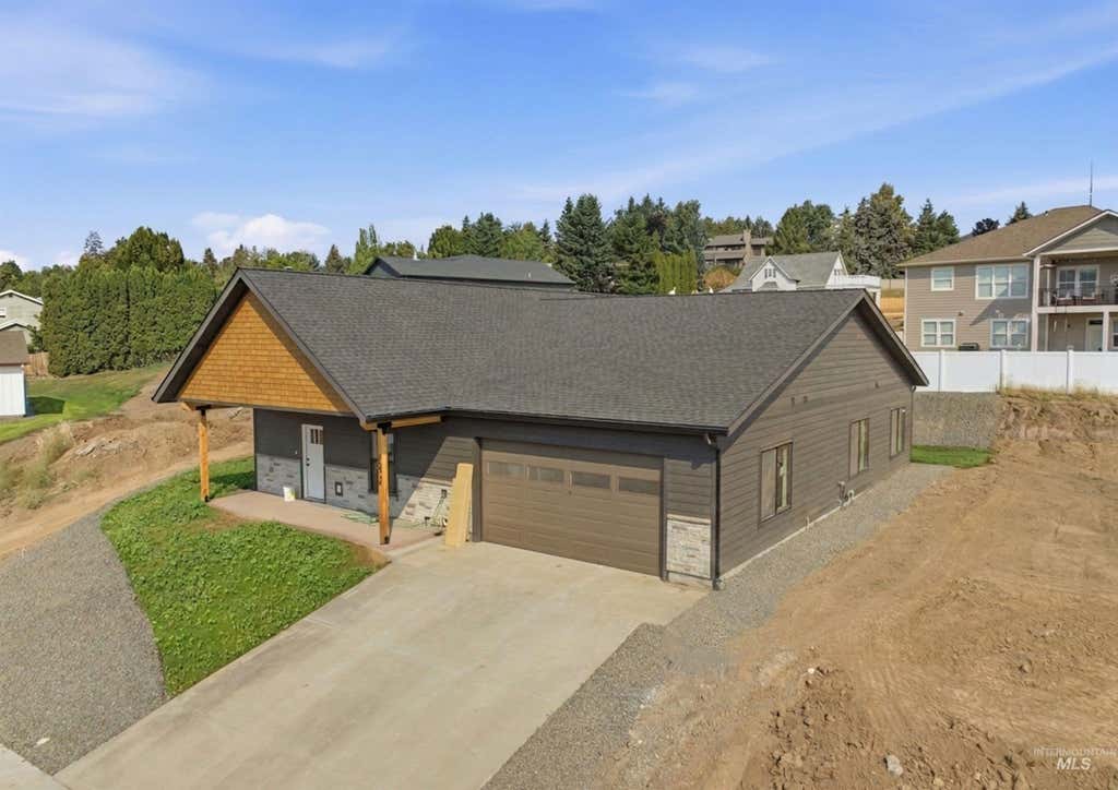 Photo of 2824 Cyprus Court, Moscow, ID 83843 (MLS # 98991450)