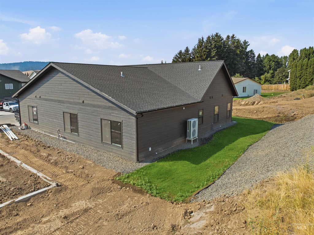 Photo of 2824 Cyprus Court, Moscow, ID 83843 (MLS # 98991450)