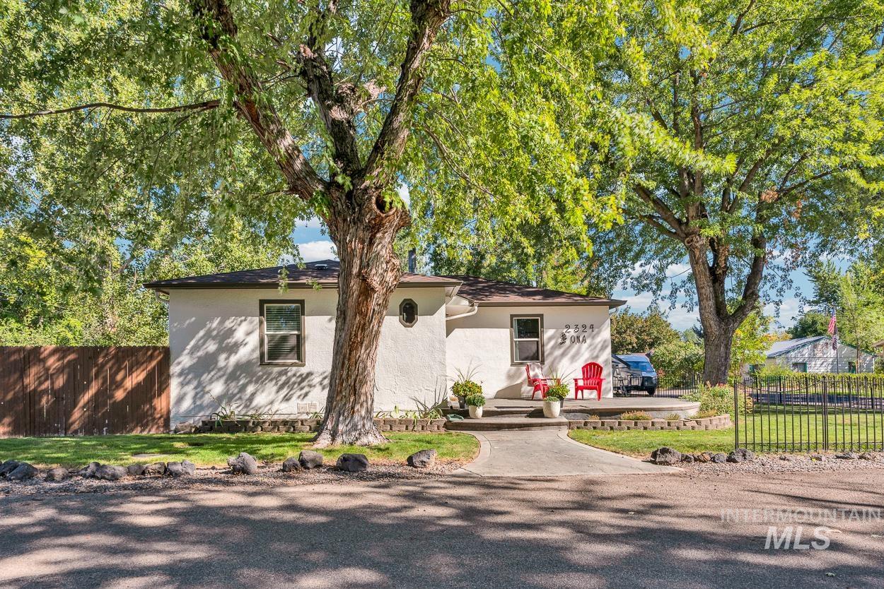 View of front of property with stucco siding