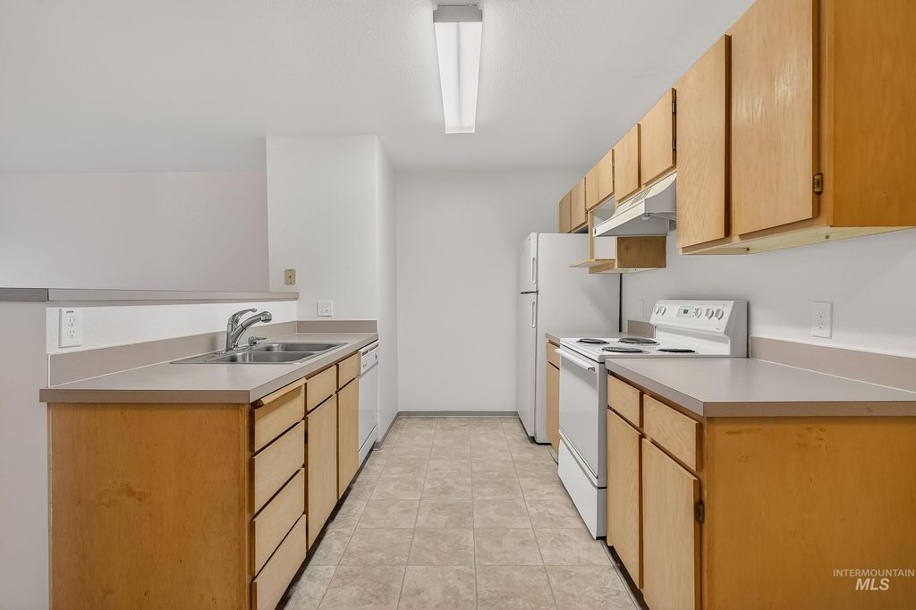 Photo of 131 Baker #103 St, Moscow, ID 83843 (MLS # 98970910)