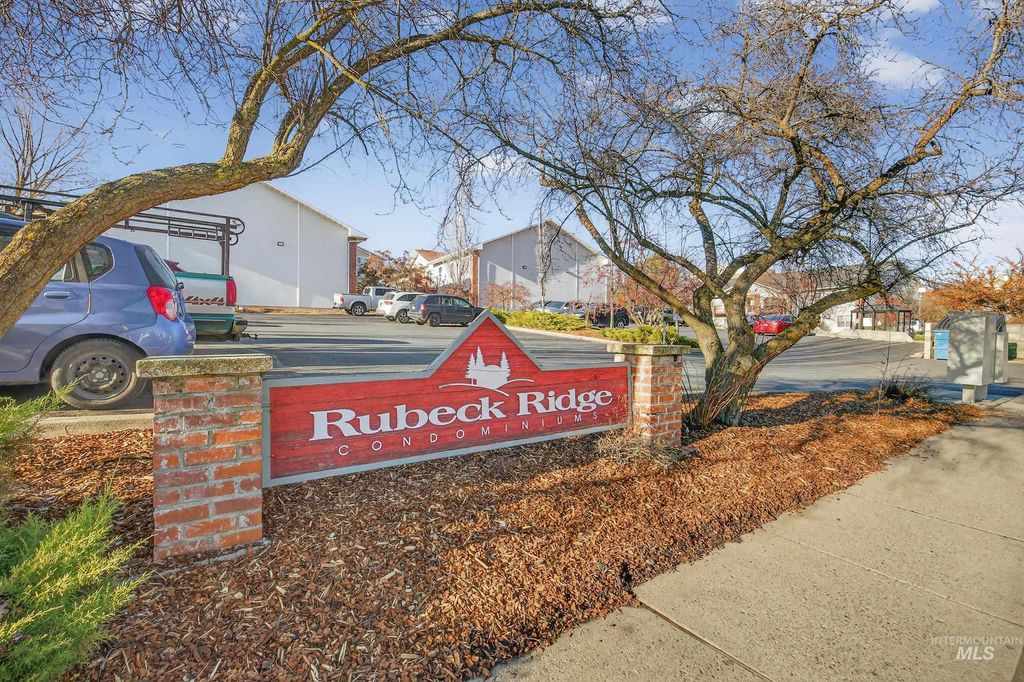 Photo of 131 Baker #103 St, Moscow, ID 83843 (MLS # 98970910)