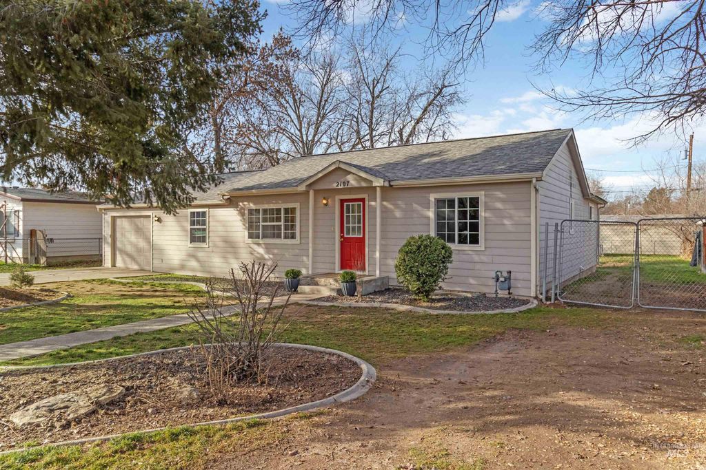Photo of 2107 S Arcadia St, Boise, ID 83705 (MLS # 98973785)