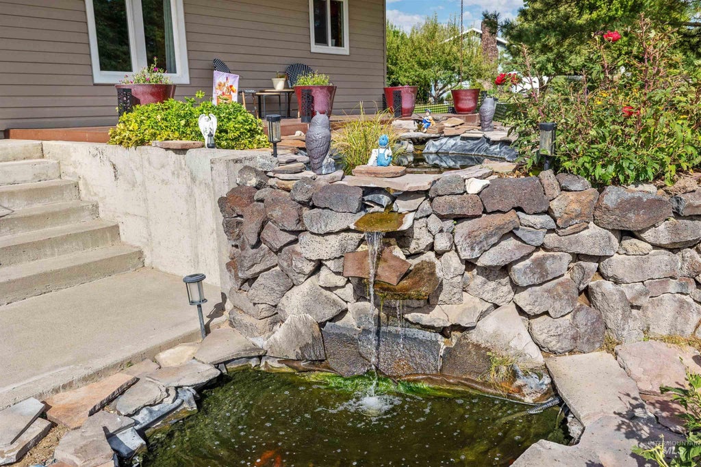 Photo of 216 W Ranch View Dr, Jerome, ID 83338 (MLS # 98999732)