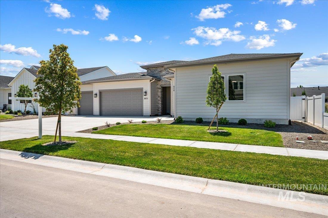 8671 S White Clay Way