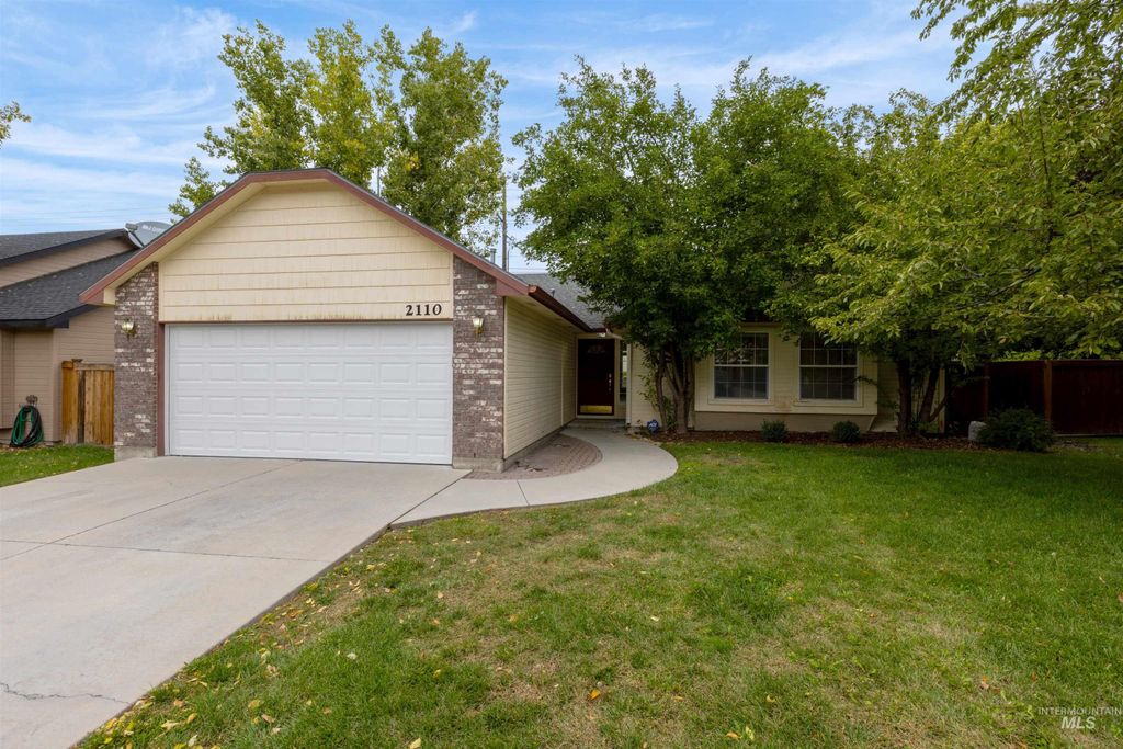 Photo of 2110 W Pebblestone St, Meridian, ID 83646 (MLS # 98963521)