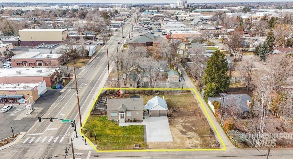 Photo of 803 N Garden St, Boise, ID 83706 (MLS # 98975683)