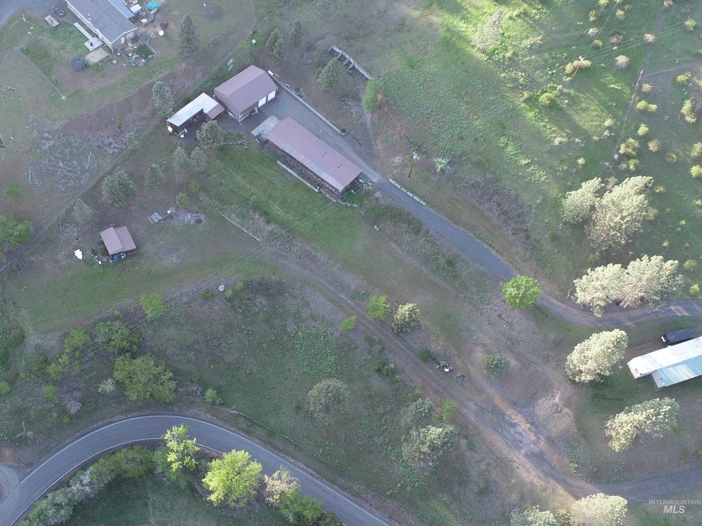 Photo of 187 Adams Grade, Kamiah, ID 83856 (MLS # 98944951)