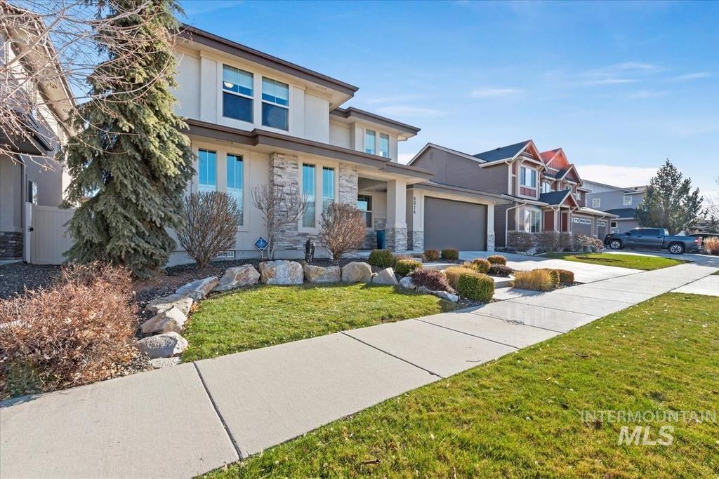 Photo of 8014 S Bogus Ridge Way, Boise, ID 83716 (MLS # 98974243)