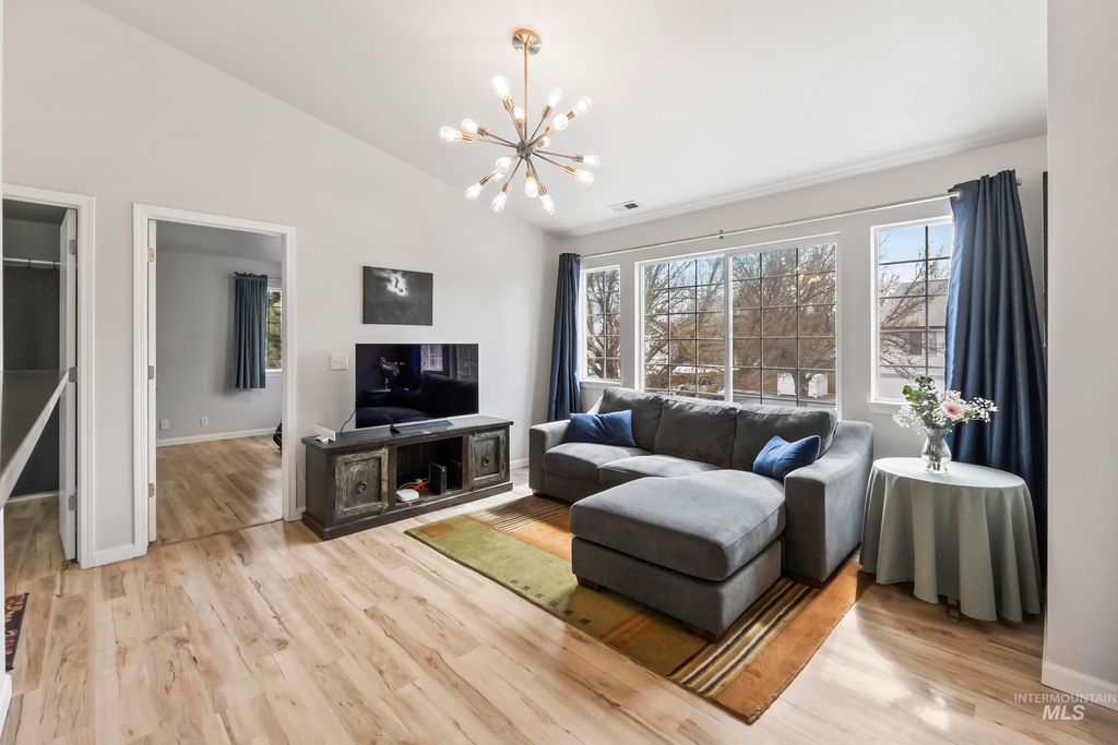 Photo of 2261 S Challenger Lane #201, Boise, ID 83705 (MLS # 98979452)