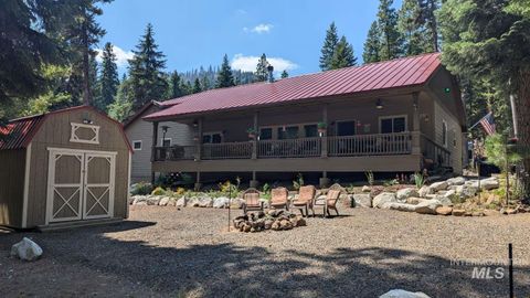 578 Hatch Rd Cascade ID 83611