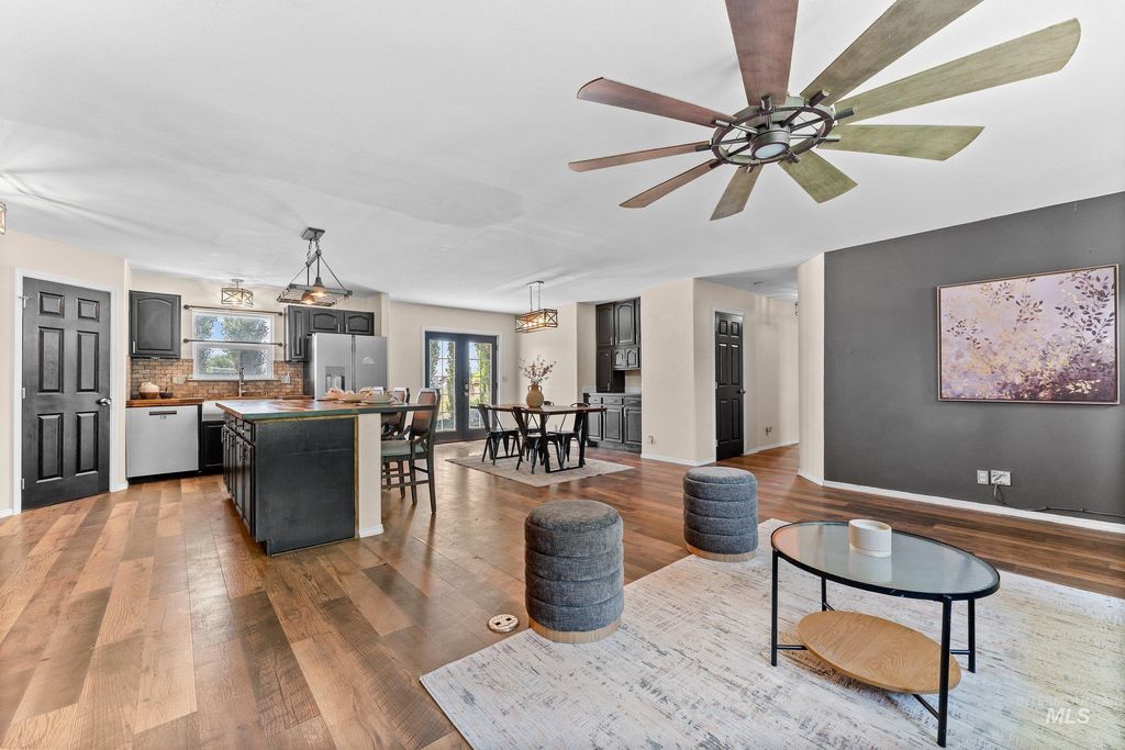 Photo of 805 Highway 78, Hammett, ID 83627 (MLS # 98971243)