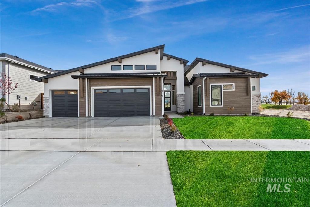 Photo of 11216 S Kingsbarn Ln, Kuna, ID 83634 (MLS # 98966883)