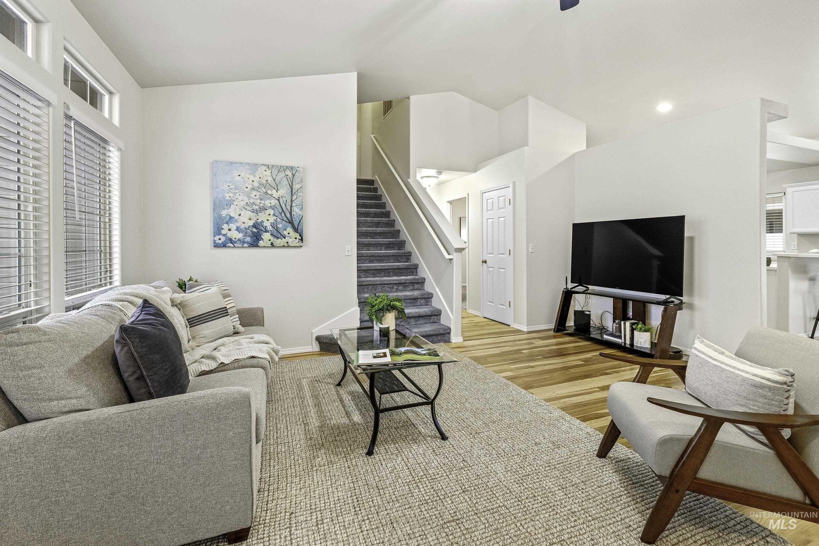 Meridian, Idaho 83646, United States, 3 Bedrooms Bedrooms, ,2 BathroomsBathrooms,Residential,Pending,58172