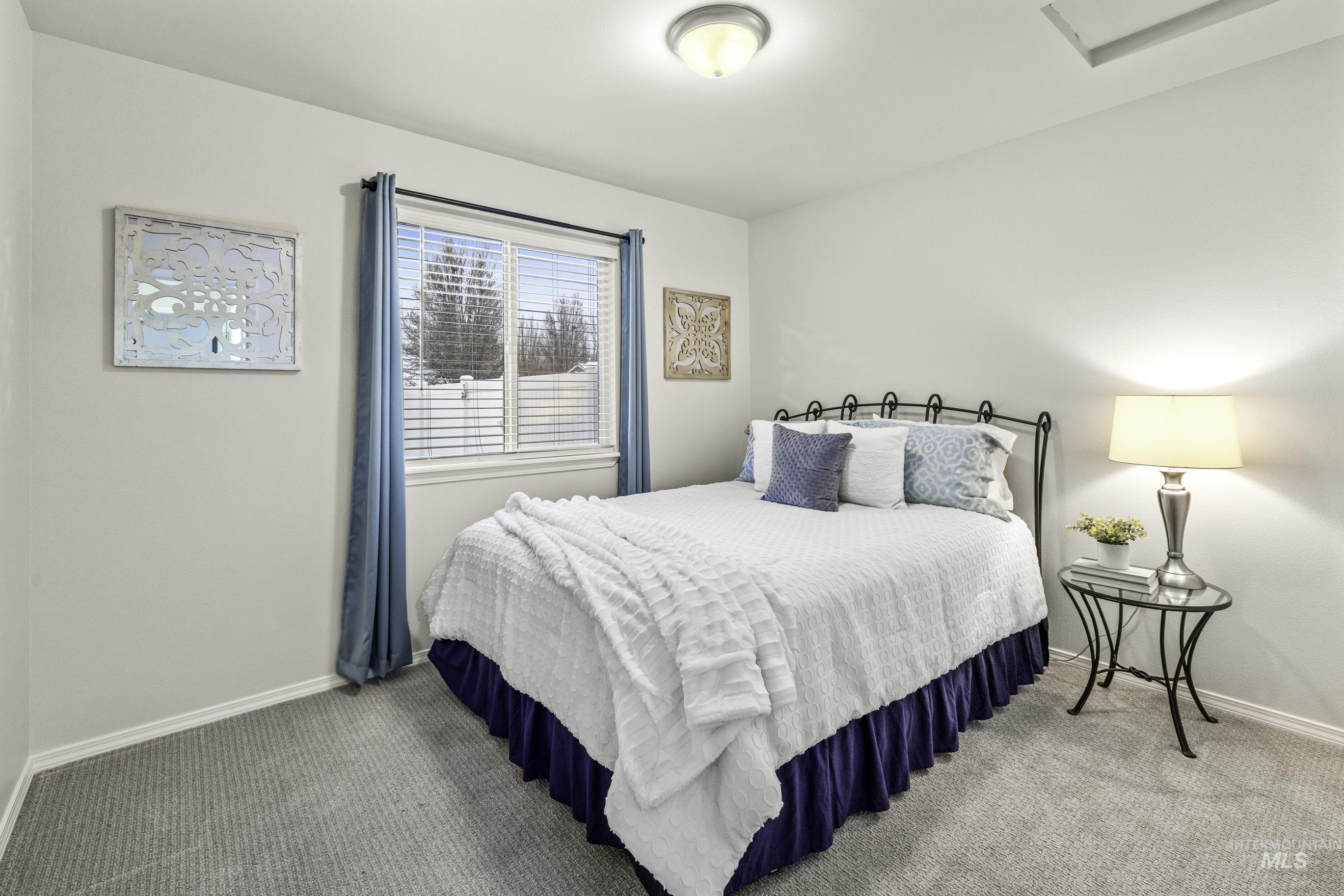 Meridian, Idaho 83646, United States, 3 Bedrooms Bedrooms, ,2 BathroomsBathrooms,Residential,Pending,58172