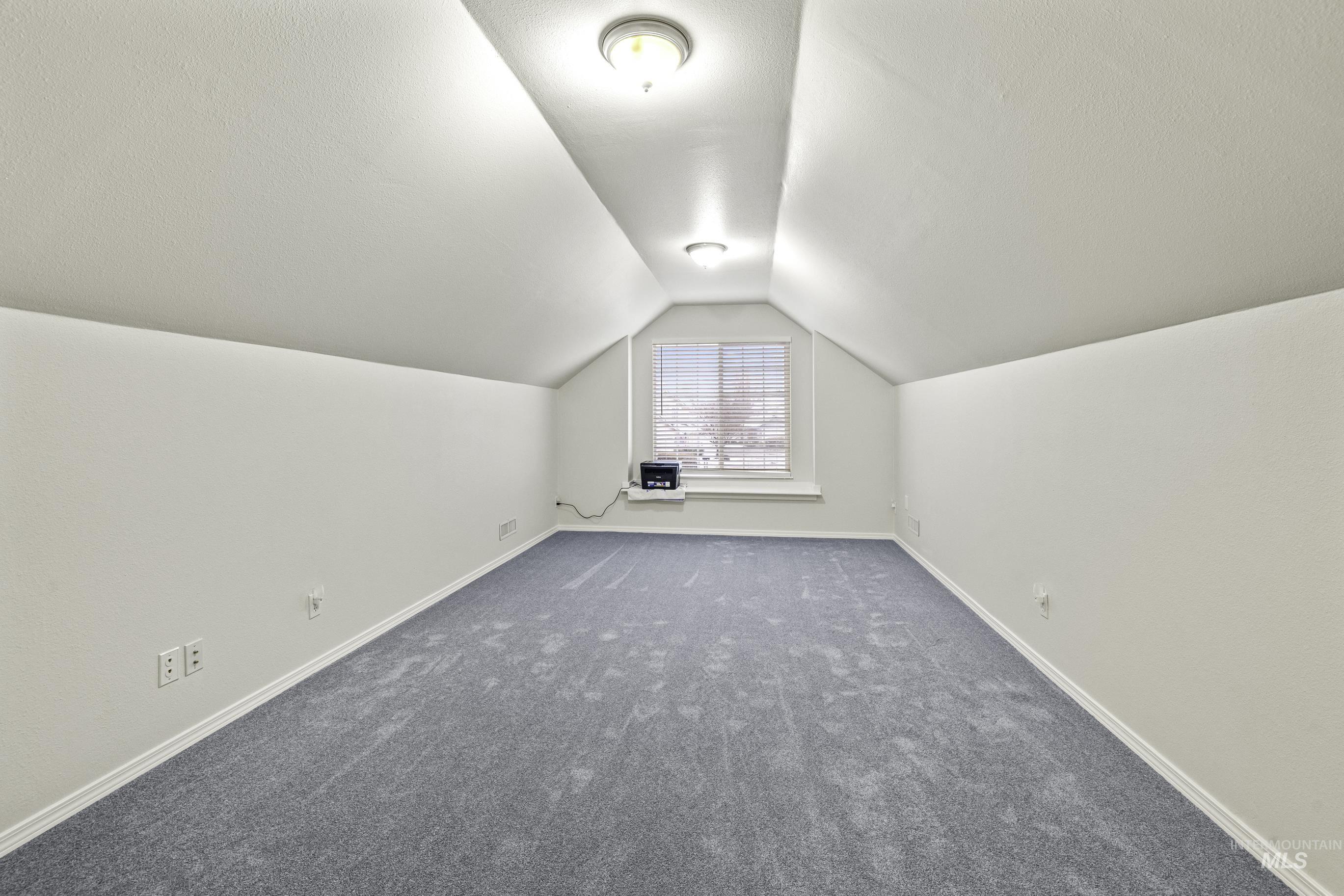 Meridian, Idaho 83646, United States, 3 Bedrooms Bedrooms, ,2 BathroomsBathrooms,Residential,Pending,58172