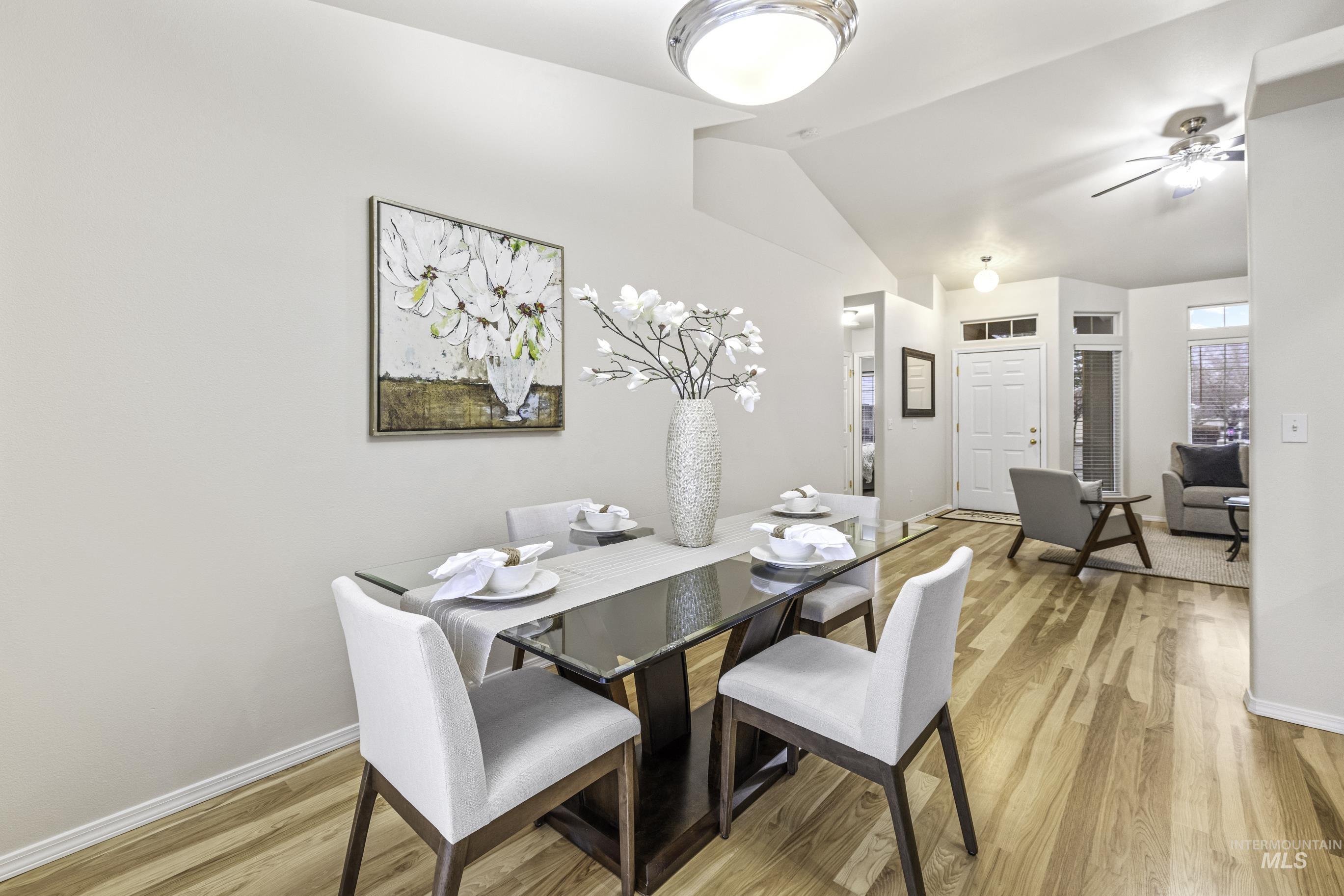 Meridian, Idaho 83646, United States, 3 Bedrooms Bedrooms, ,2 BathroomsBathrooms,Residential,Pending,58172