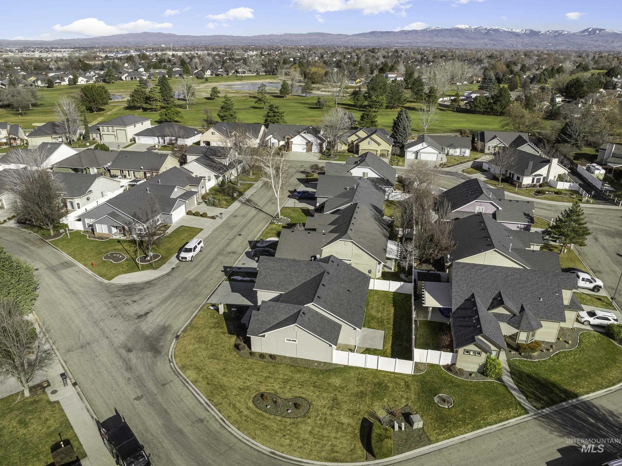 Meridian, Idaho 83646, United States, 3 Bedrooms Bedrooms, ,2 BathroomsBathrooms,Residential,Pending,58172