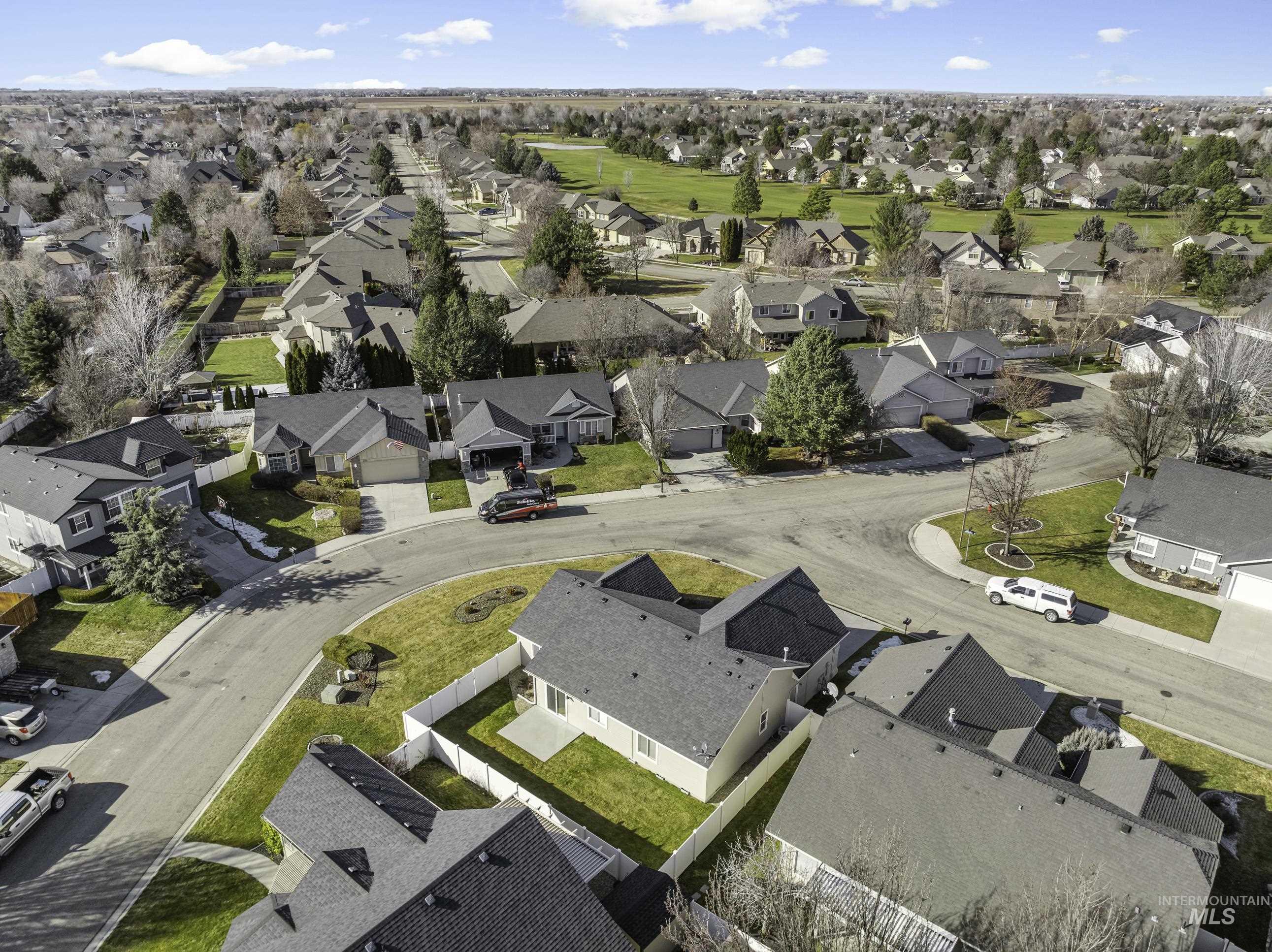 Meridian, Idaho 83646, United States, 3 Bedrooms Bedrooms, ,2 BathroomsBathrooms,Residential,Pending,58172