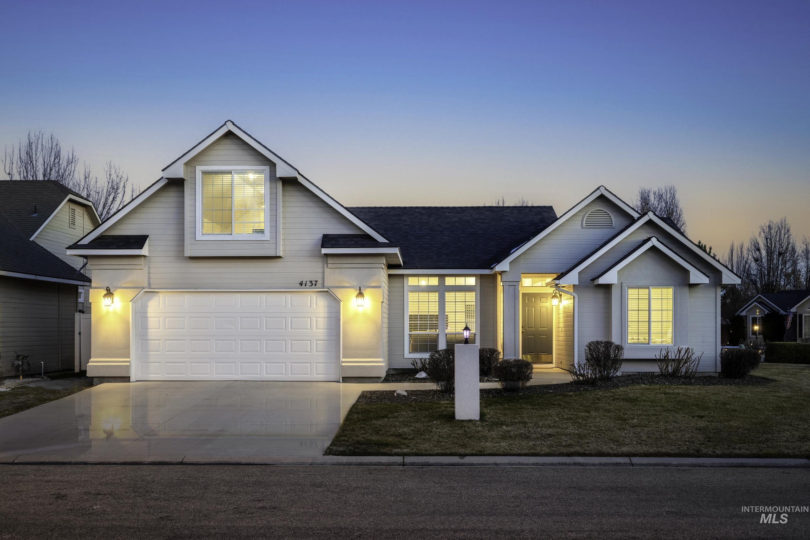 Meridian, Idaho 83646, United States, 3 Bedrooms Bedrooms, ,2 BathroomsBathrooms,Residential,Pending,58172