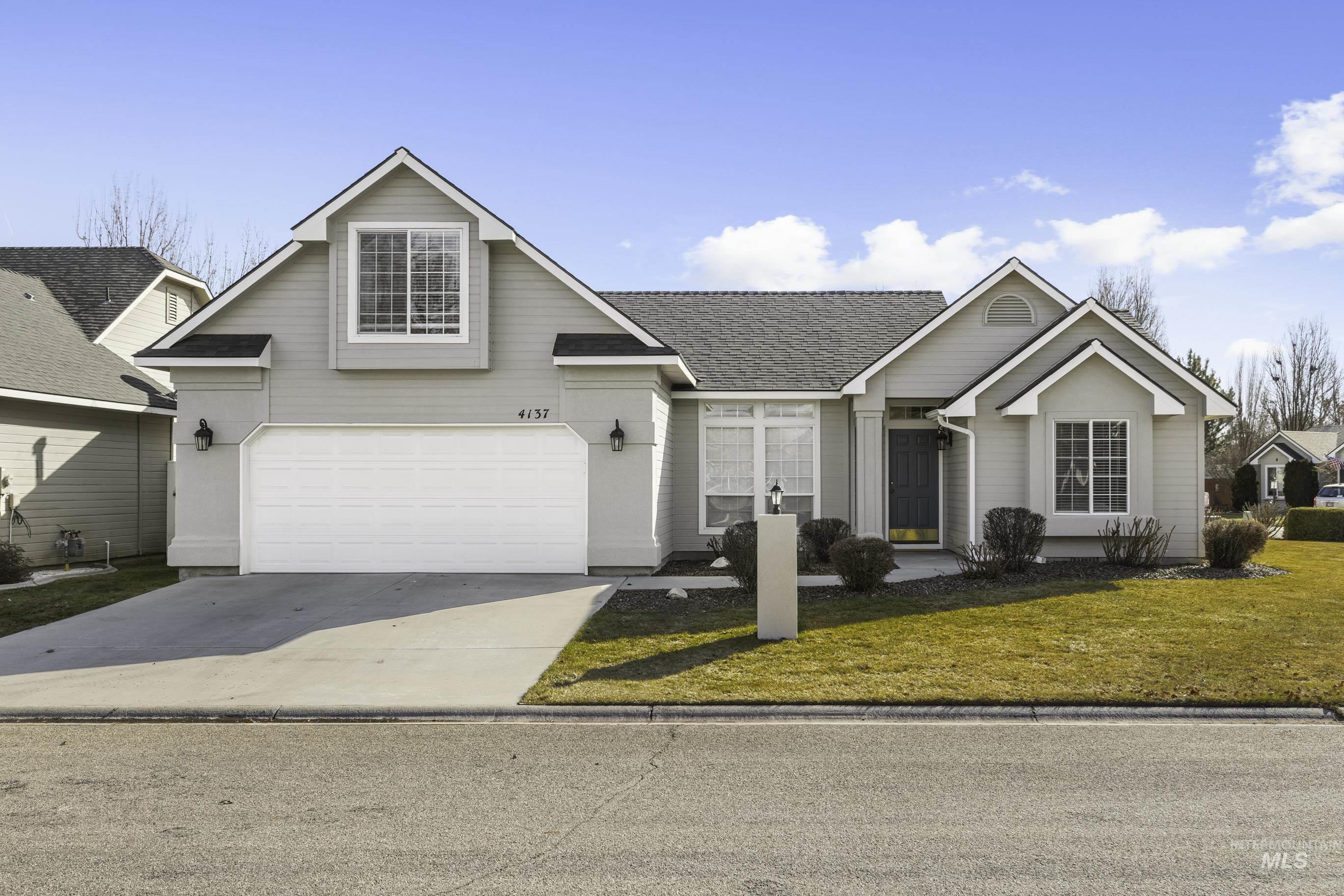 Meridian, Idaho 83646, United States, 3 Bedrooms Bedrooms, ,2 BathroomsBathrooms,Residential,Pending,58172