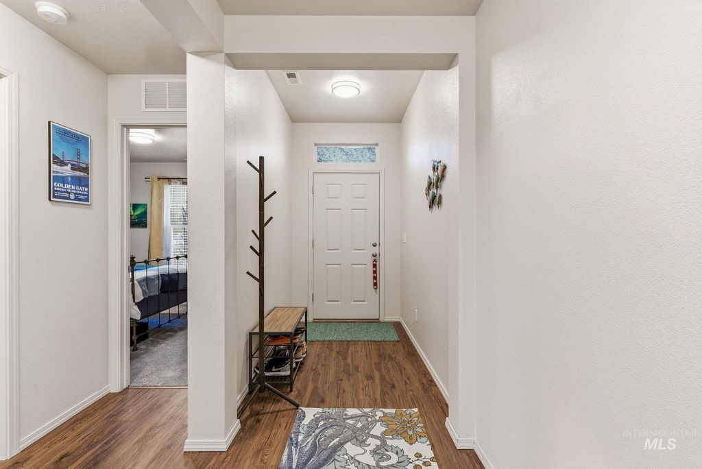 Photo of 3530 S Clark Fork Ave, Nampa, ID 83686 (MLS # 98972586)