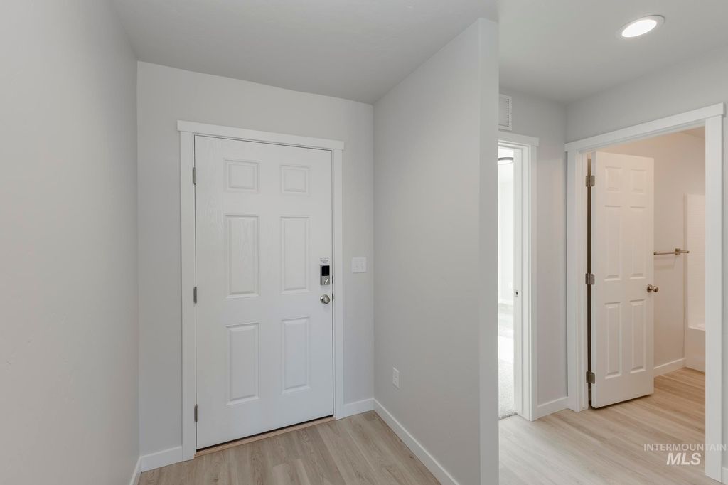 Photo of 515 Pine St, New Plymouth, ID 83655 (MLS # 98978063)