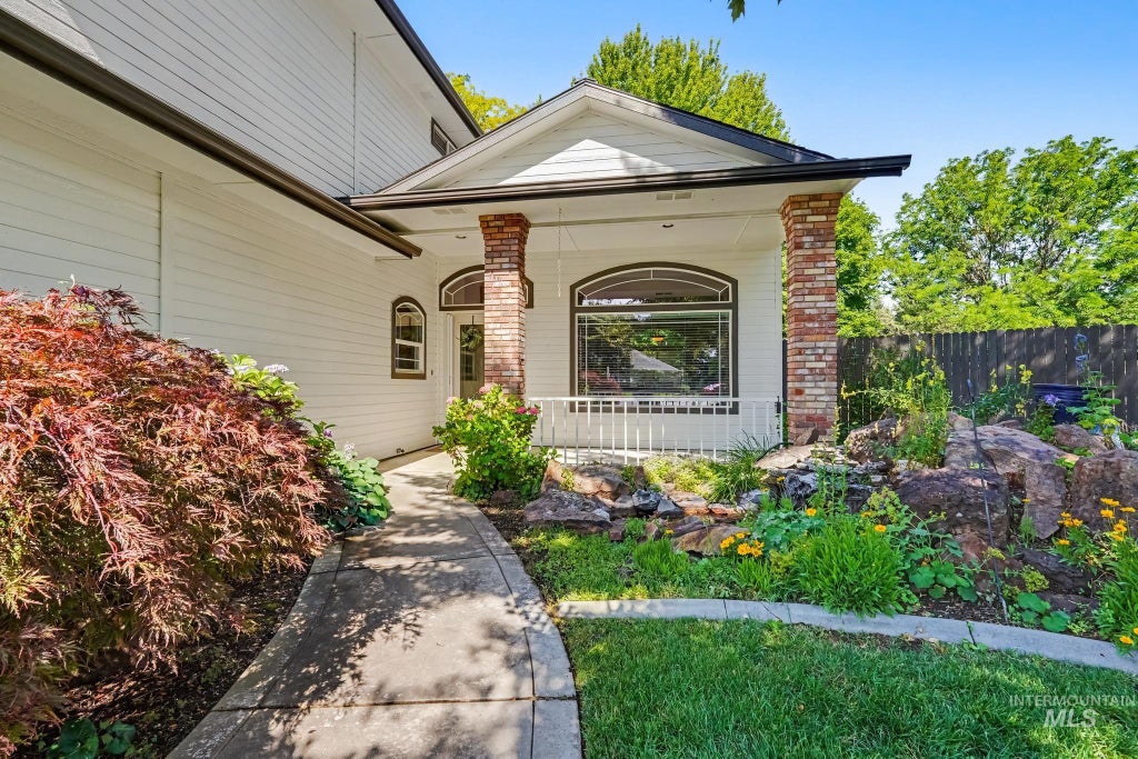 Photo of 5361 N Lawsonia Pl, Boise, ID 83713 (MLS # 98990479)