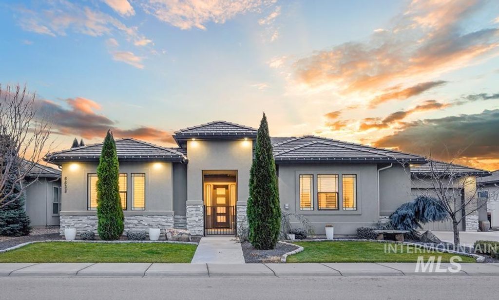 Photo of 6638 N Big Cedar Way, Meridian, ID 83646 (MLS # 98971800)