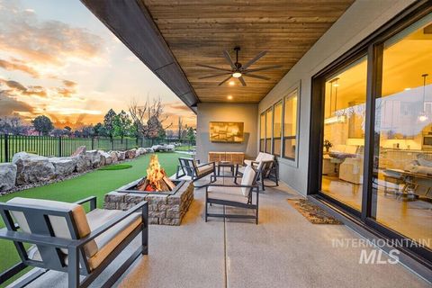 Photo of 6638 N Big Cedar Way, Meridian, ID 83646 (MLS # 98971800)