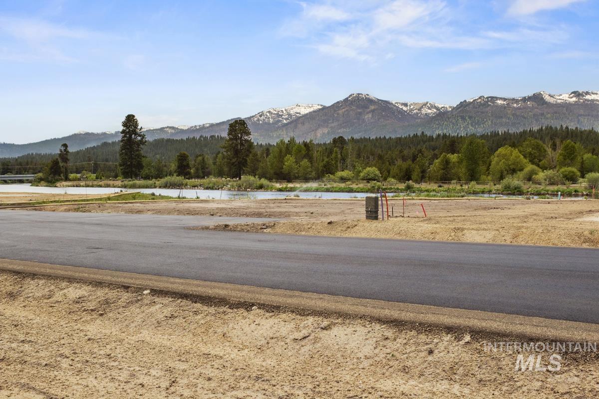 L12 B2 River Bank Drive