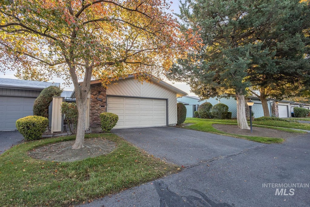 Photo of 7117 W Cascade Dr, Boise, ID 83704 (MLS # 99005240)