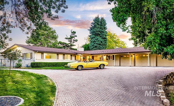 909 W WYNDEMERE DR, BOISE, ID 83702 - Image 6d16863a2a2f87f7c2bfe2f41c124c39/863411151
