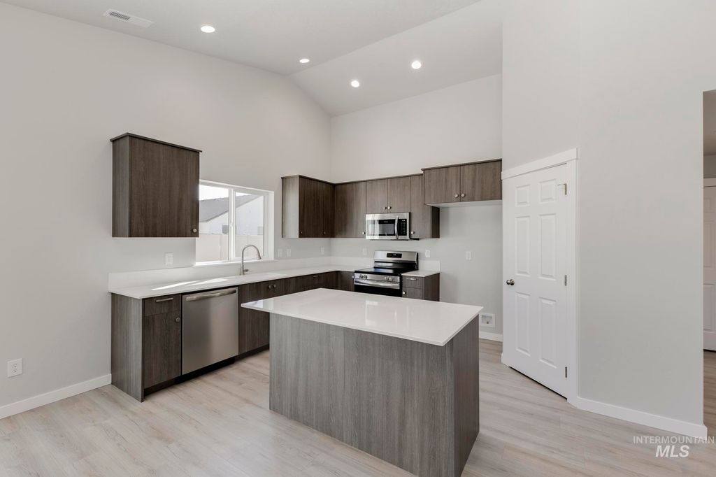 Photo of 5474 S Bittercreek Ave, Meridian, ID 83642 (MLS # 98975514)