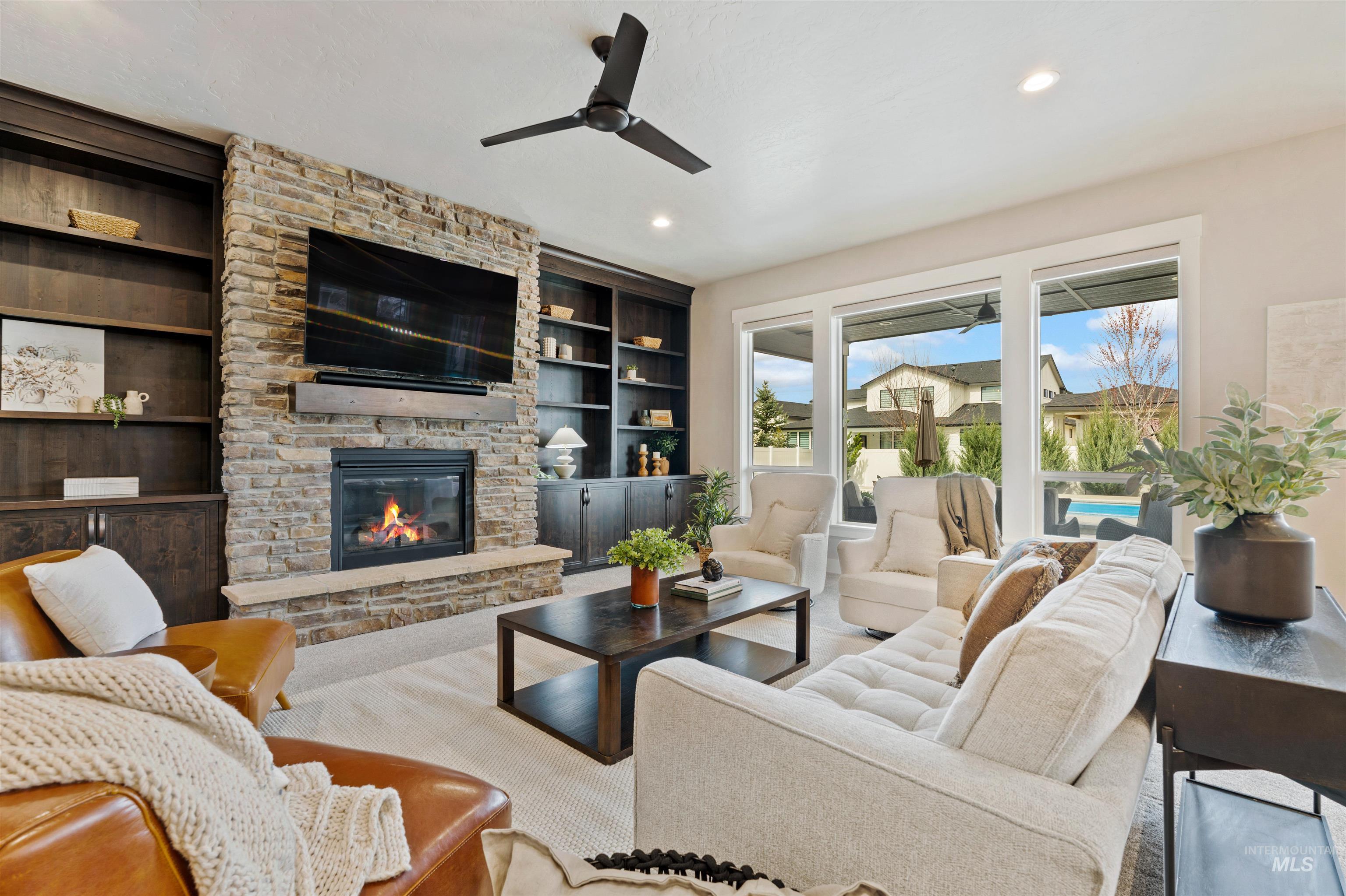 8272 W Sparks Lake Dr