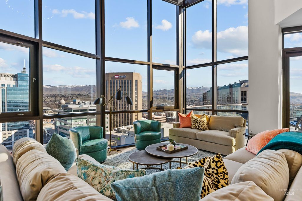 Photo of 851 Front Street #1701 ST, Boise, ID 83702 (MLS # 98985258)
